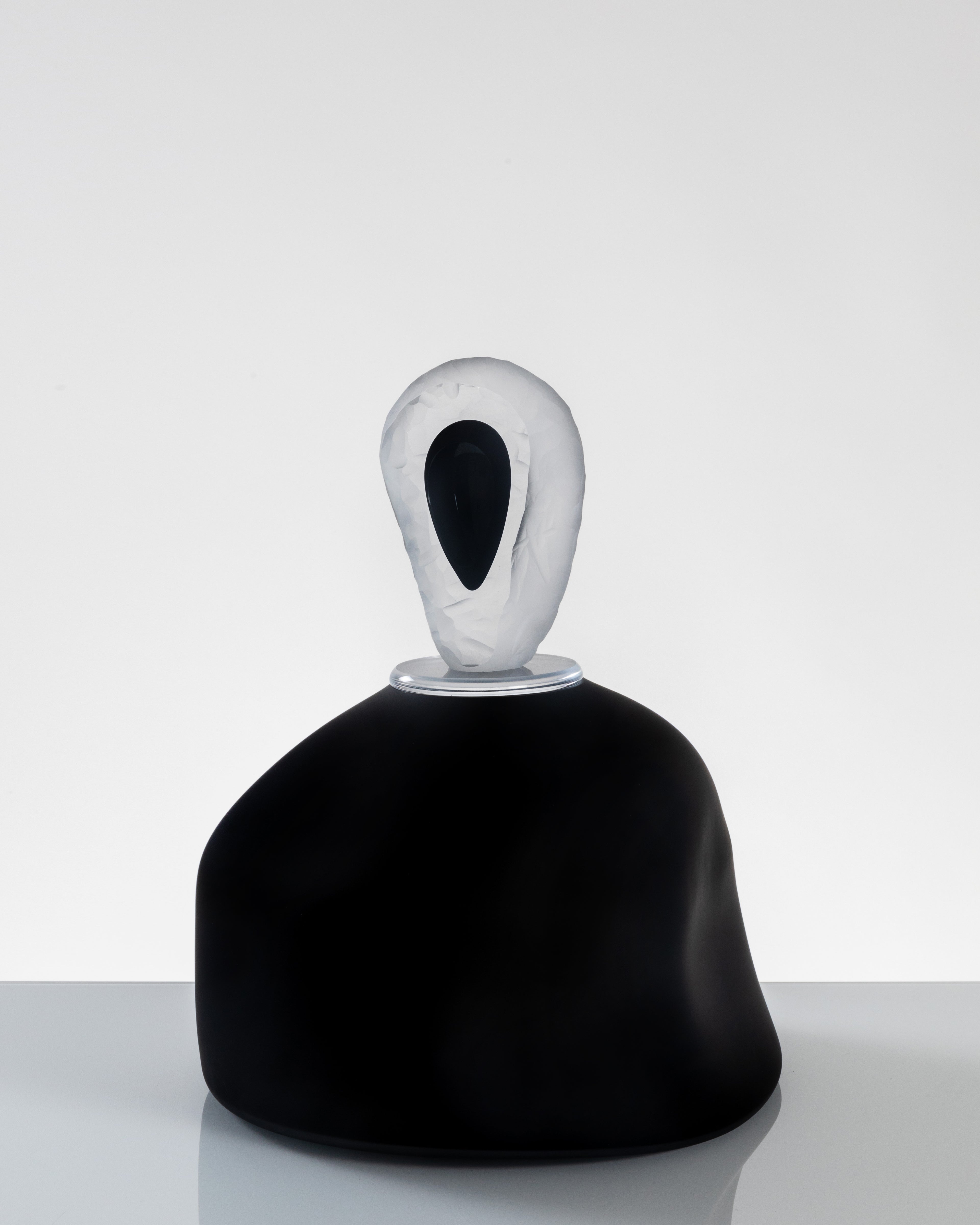 Large Glass Urn – Monumentum Series