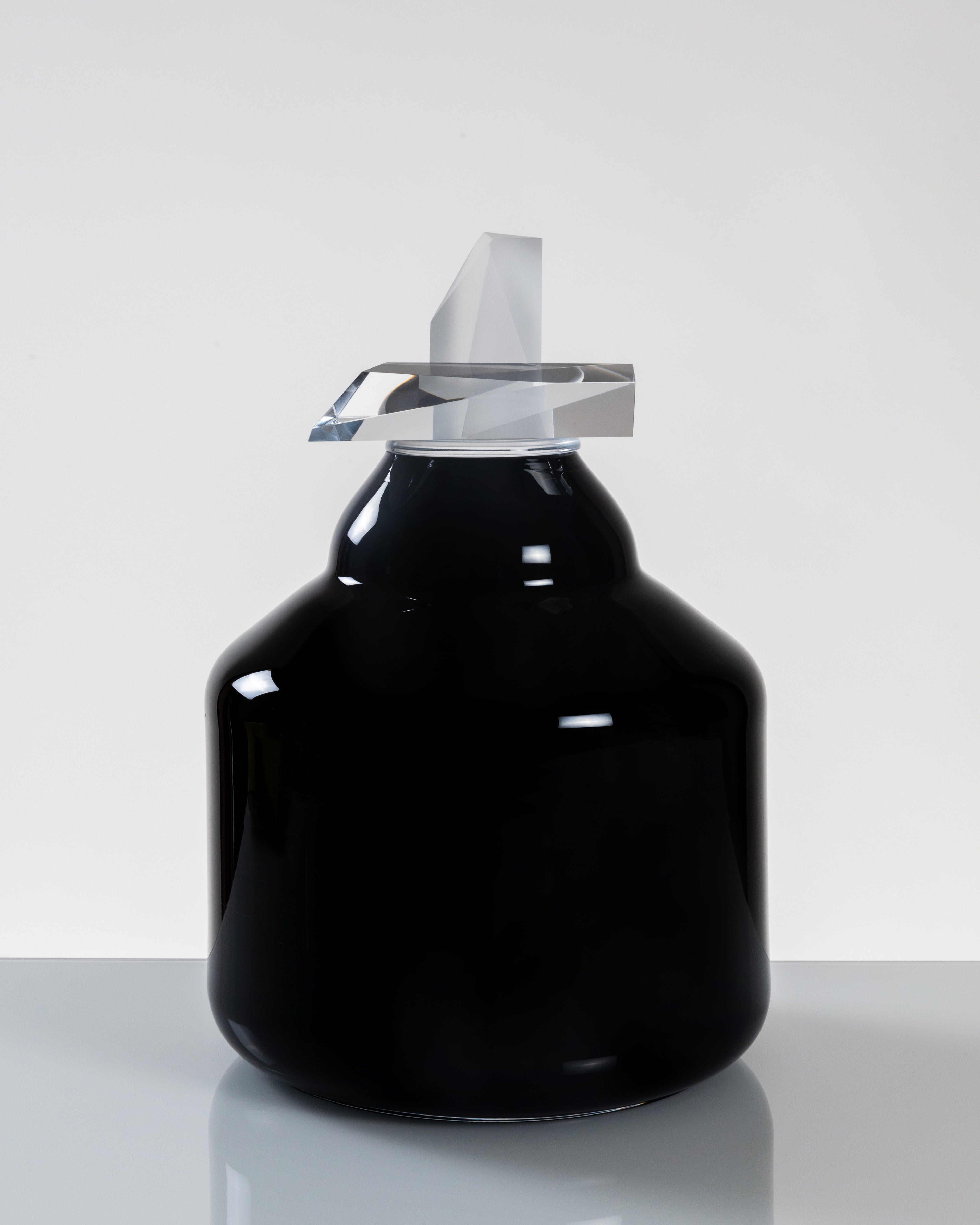 Large Glass Urn – Tumulus Collection